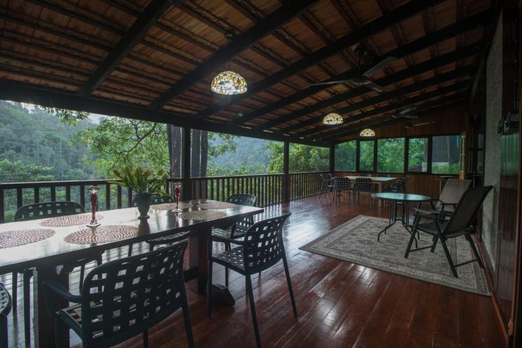 De Serenity - Exclusive Jungle Retreat Seremban Bagian luar foto